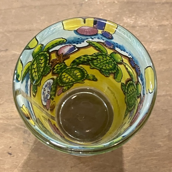 Collectible St. Maarten Turtle Shot Glass - Picture 4 of 6
